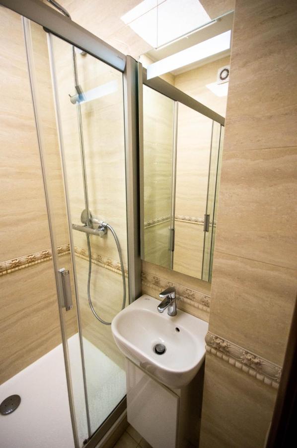 Kyiv Classic Apartment Exterior foto