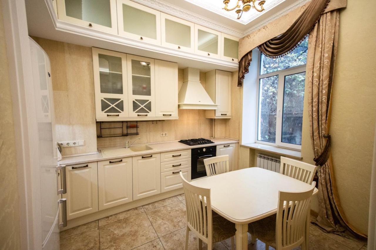 Kyiv Classic Apartment Exterior foto